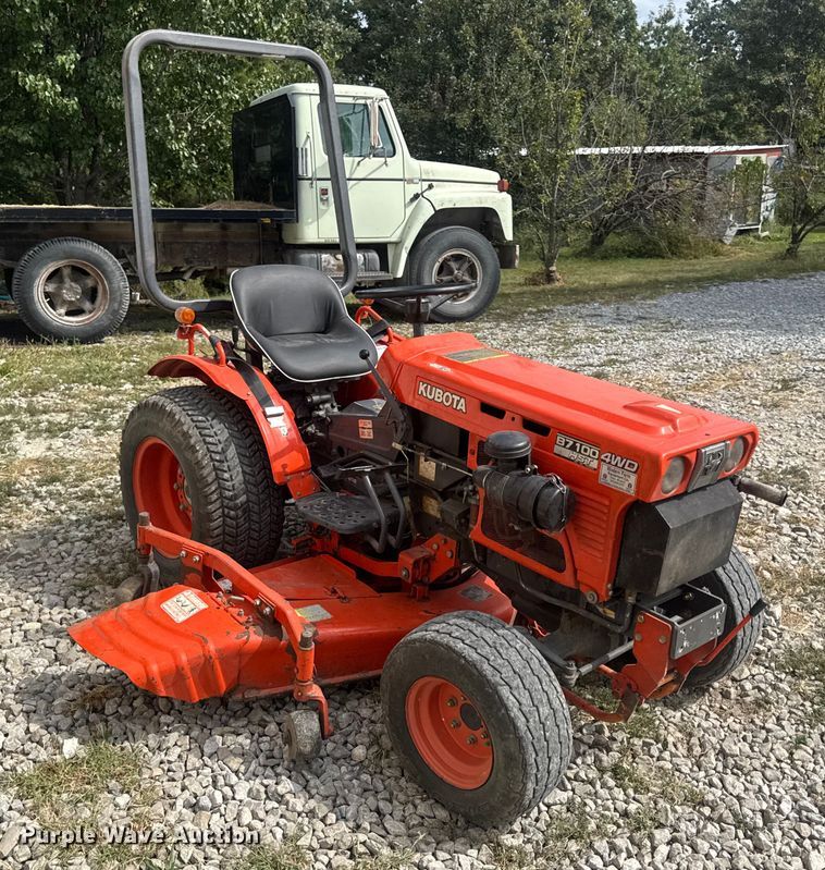 image for item DW6611 Kubota B7100 MFWD tractor