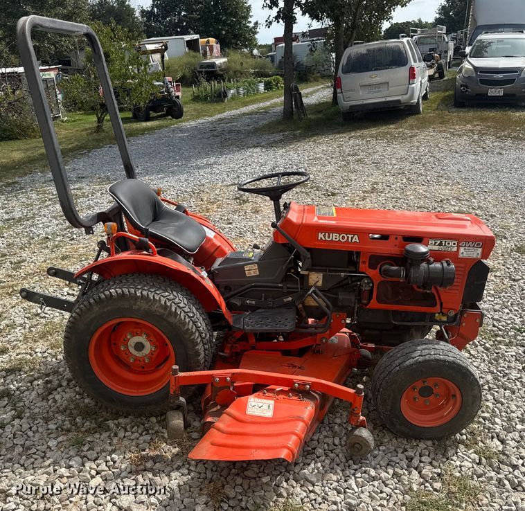 image for item DW6611 Kubota B7100 MFWD tractor