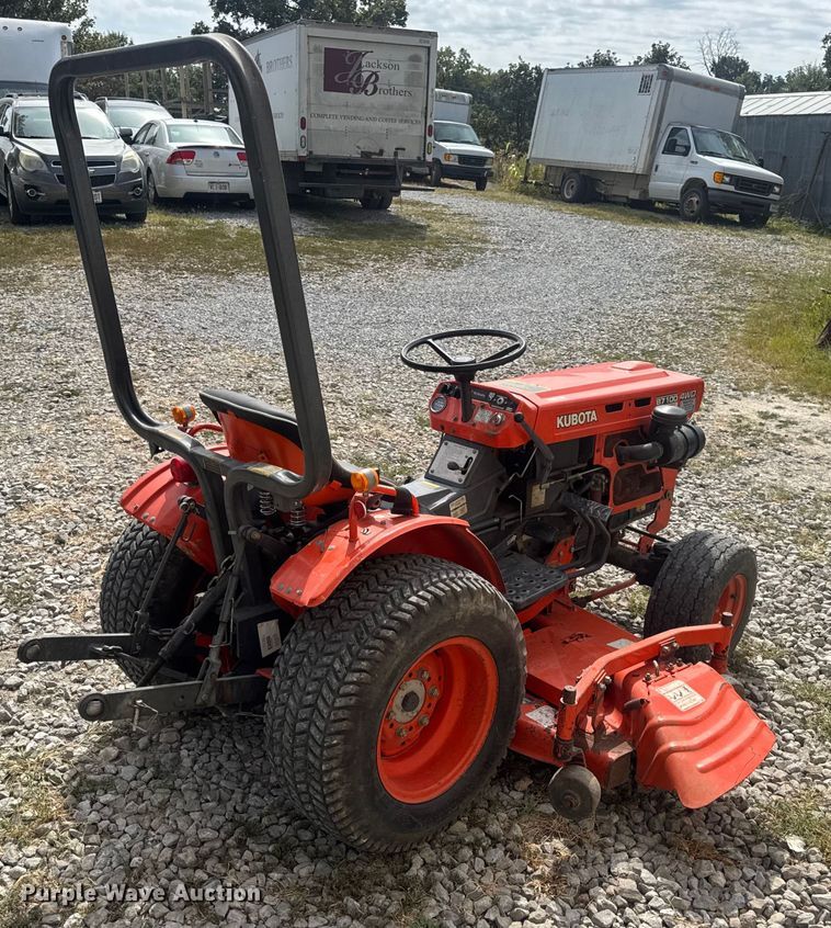 image for item DW6611 Kubota B7100 MFWD tractor