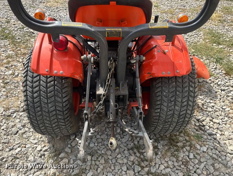 image for item DW6611 Kubota B7100 MFWD tractor