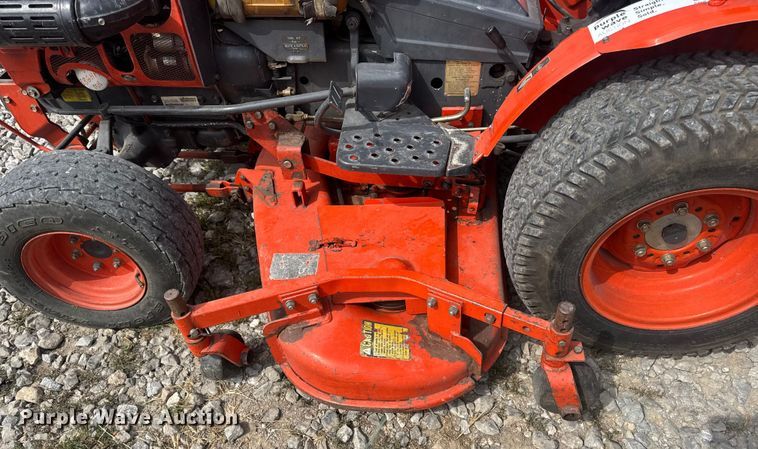 image for item DW6611 Kubota B7100 MFWD tractor