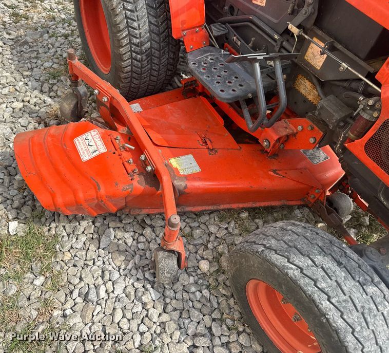 image for item DW6611 Kubota B7100 MFWD tractor