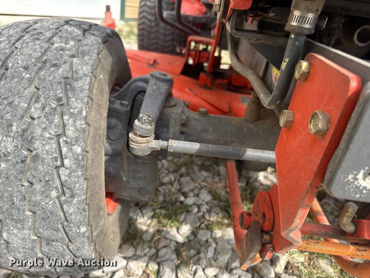 image for item DW6611 Kubota B7100 MFWD tractor