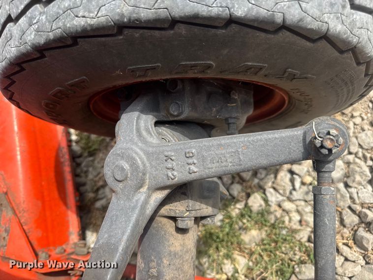 image for item DW6611 Kubota B7100 MFWD tractor