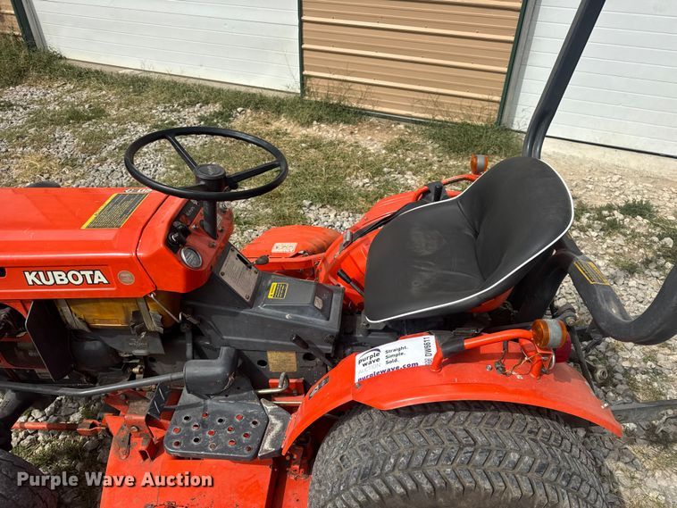 image for item DW6611 Kubota B7100 MFWD tractor