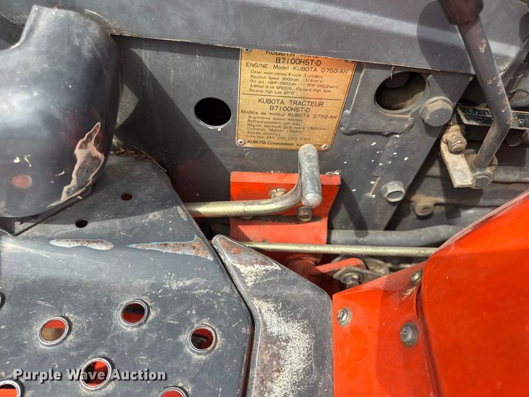 image for item DW6611 Kubota B7100 MFWD tractor