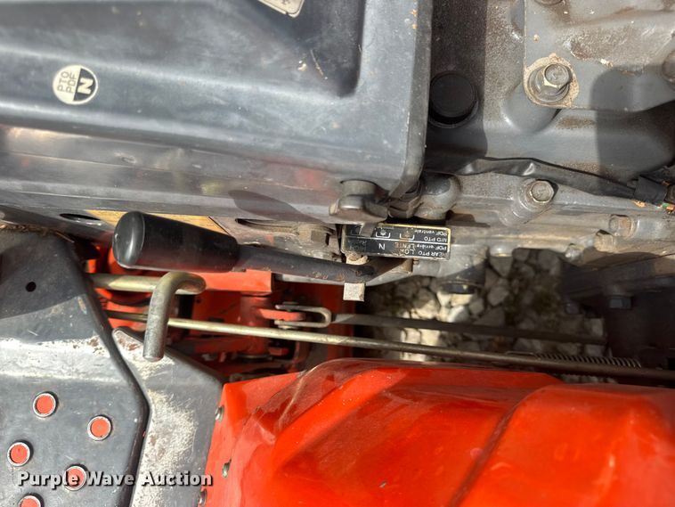 image for item DW6611 Kubota B7100 MFWD tractor