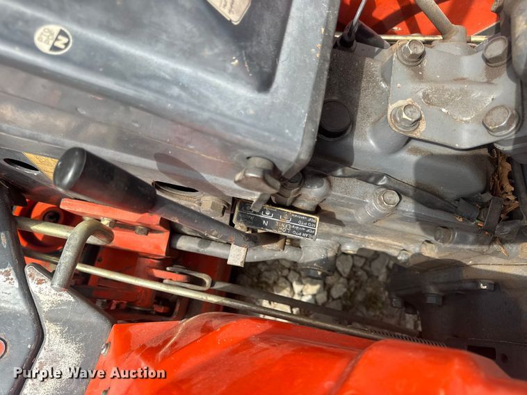 image for item DW6611 Kubota B7100 MFWD tractor