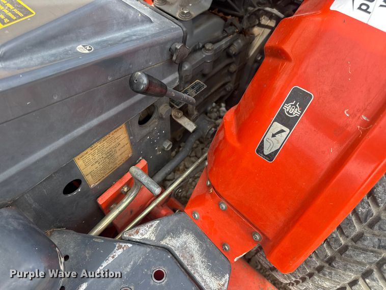 image for item DW6611 Kubota B7100 MFWD tractor