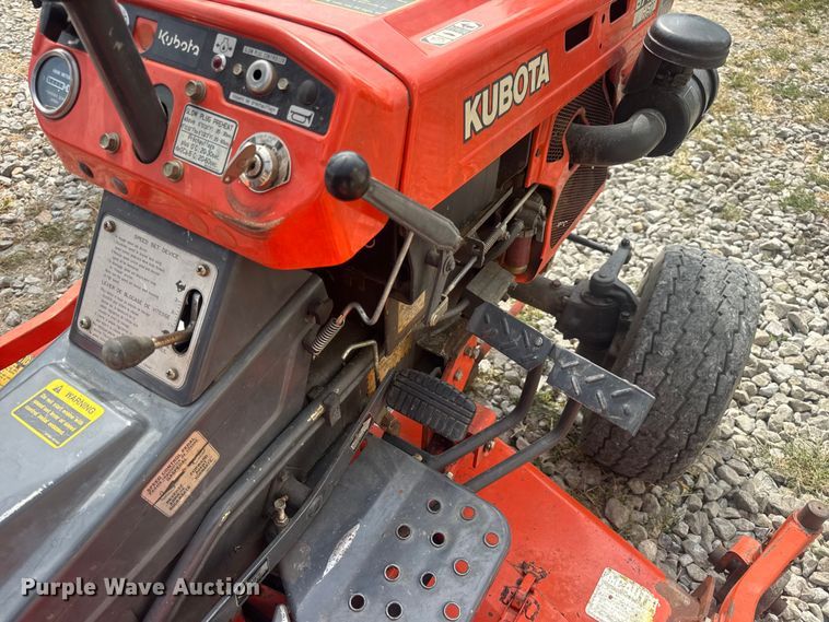 image for item DW6611 Kubota B7100 MFWD tractor