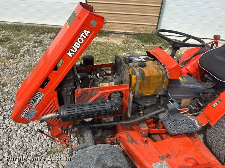 image for item DW6611 Kubota B7100 MFWD tractor