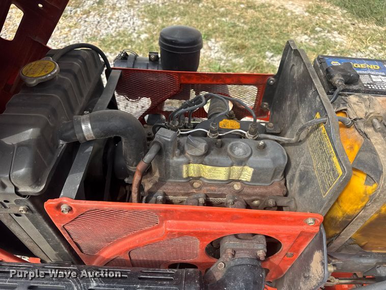 image for item DW6611 Kubota B7100 MFWD tractor