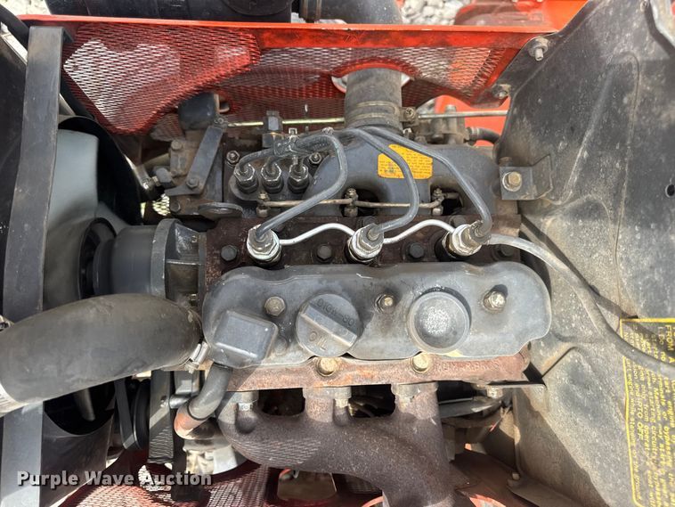 image for item DW6611 Kubota B7100 MFWD tractor