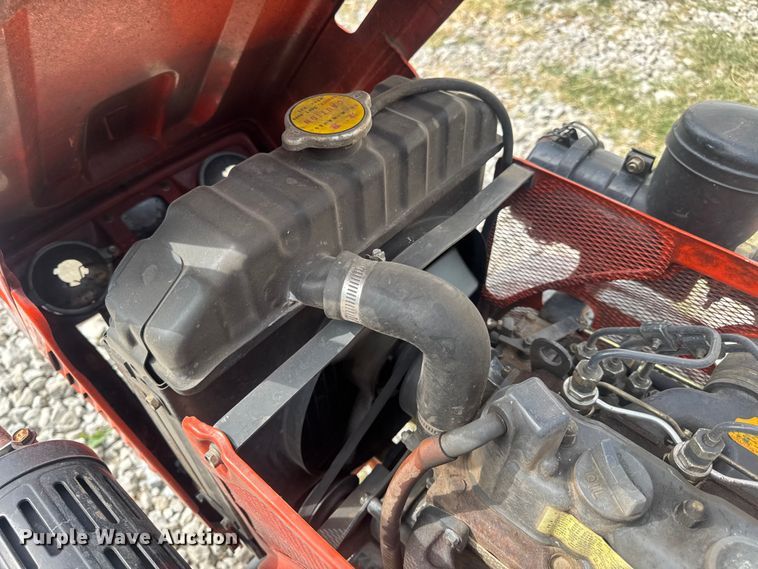 image for item DW6611 Kubota B7100 MFWD tractor