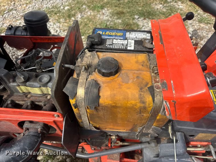 image for item DW6611 Kubota B7100 MFWD tractor