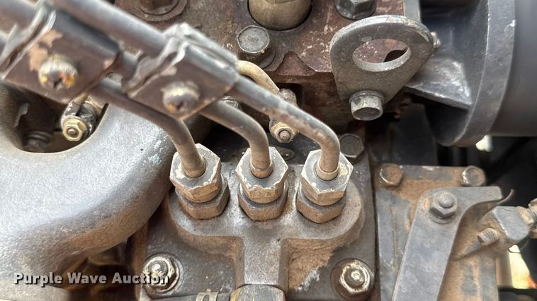 image for item DW6611 Kubota B7100 MFWD tractor