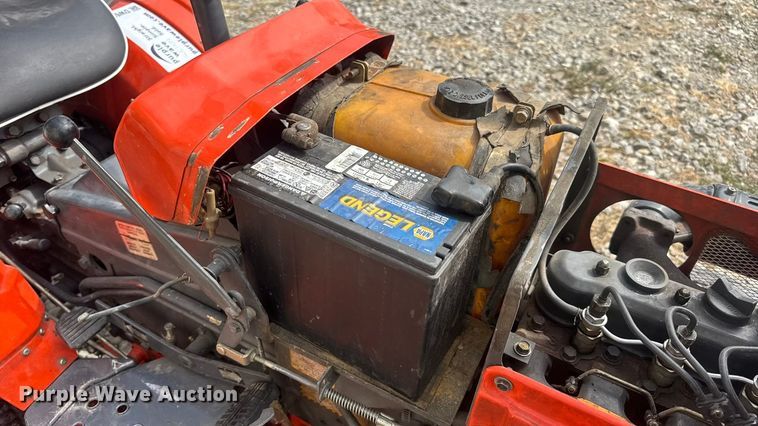 image for item DW6611 Kubota B7100 MFWD tractor