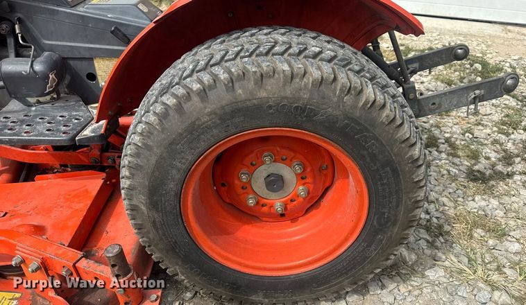 image for item DW6611 Kubota B7100 MFWD tractor