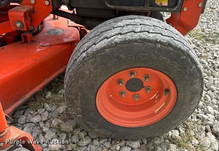 image for item DW6611 Kubota B7100 MFWD tractor