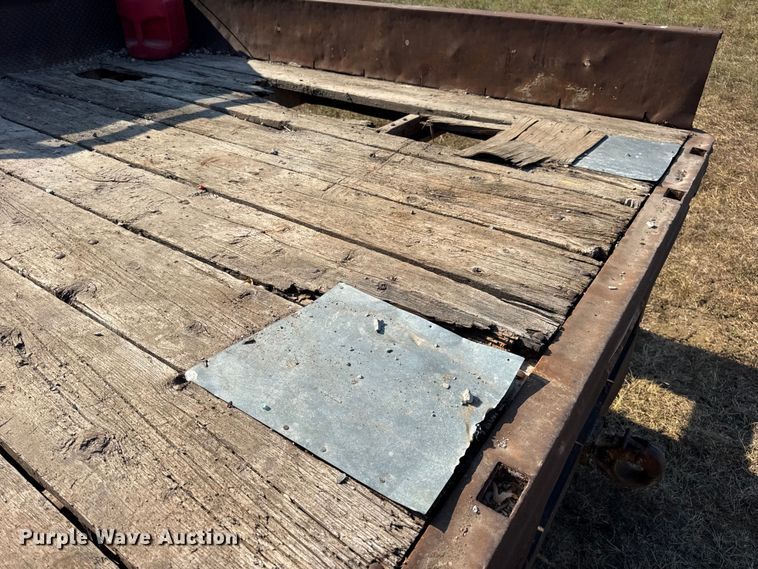 image for item DW6619 1951 GMC flatbed pickup truck