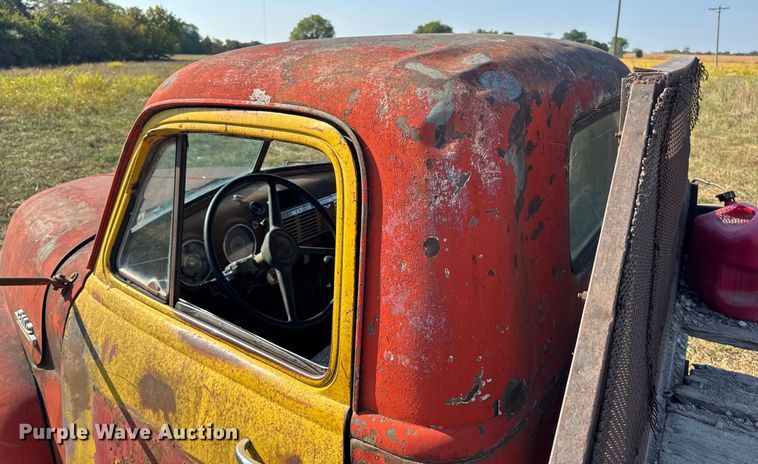 image for item DW6619 1951 GMC flatbed pickup truck