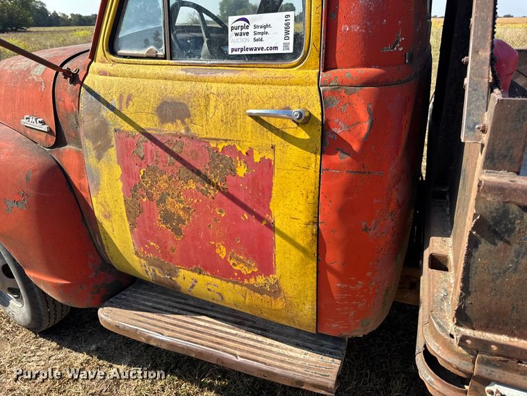 image for item DW6619 1951 GMC flatbed pickup truck