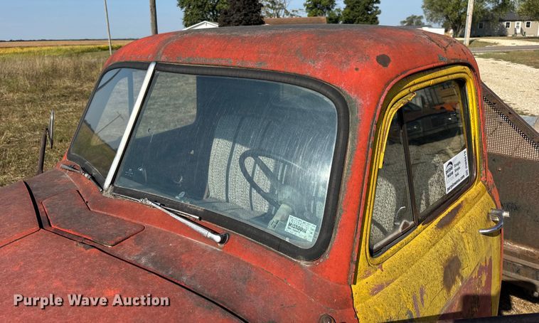 image for item DW6619 1951 GMC flatbed pickup truck