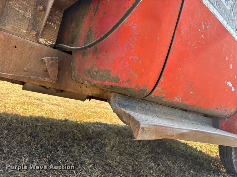 image for item DW6619 1951 GMC flatbed pickup truck