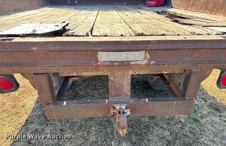 image for item DW6619 1951 GMC flatbed pickup truck