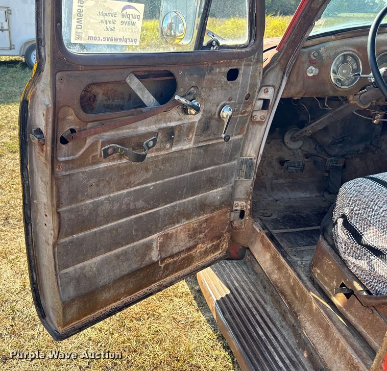 image for item DW6619 1951 GMC flatbed pickup truck