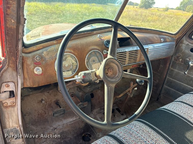 image for item DW6619 1951 GMC flatbed pickup truck