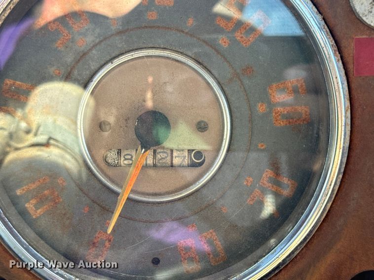 image for item DW6619 1951 GMC flatbed pickup truck