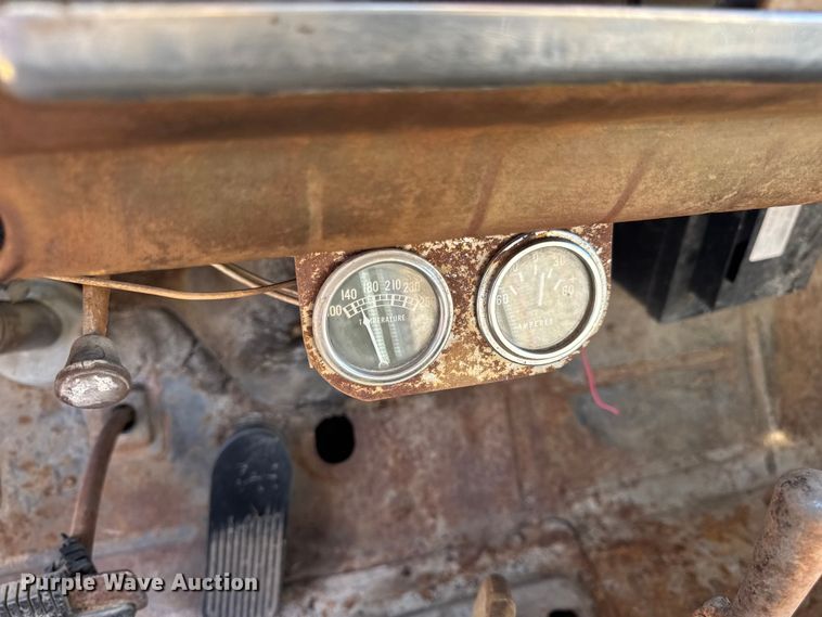 image for item DW6619 1951 GMC flatbed pickup truck