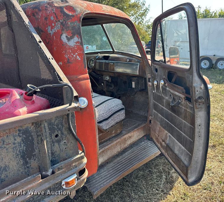 image for item DW6619 1951 GMC flatbed pickup truck