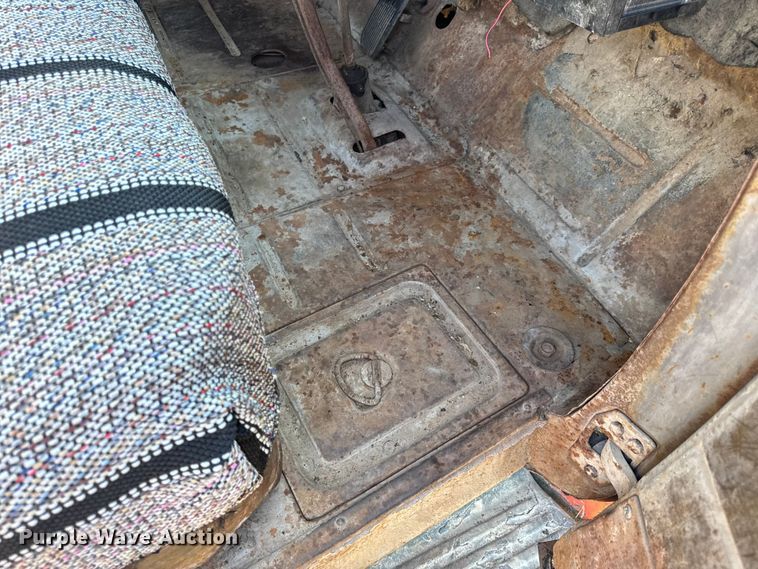 image for item DW6619 1951 GMC flatbed pickup truck