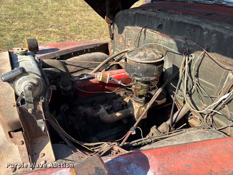 image for item DW6619 1951 GMC flatbed pickup truck