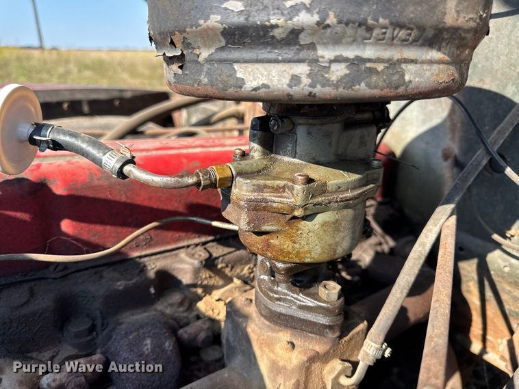 image for item DW6619 1951 GMC flatbed pickup truck