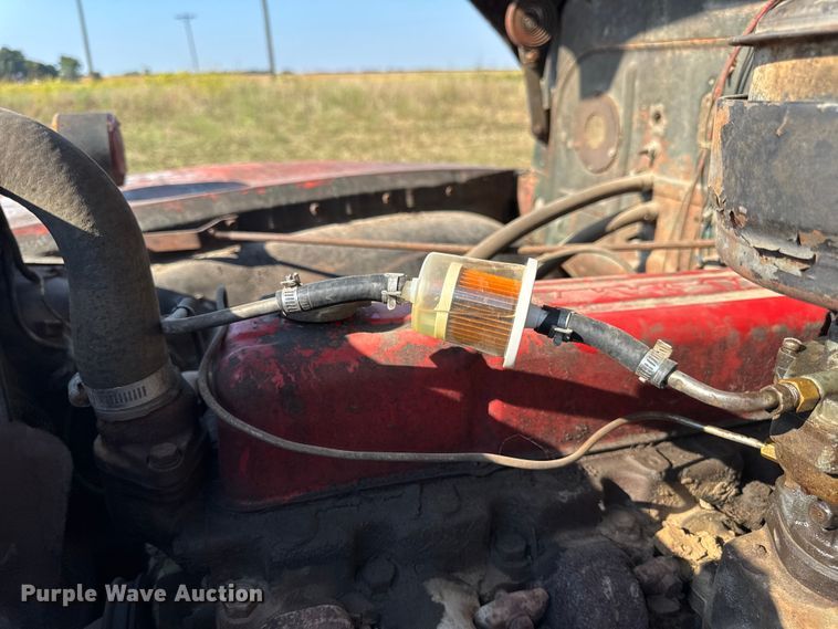 image for item DW6619 1951 GMC flatbed pickup truck