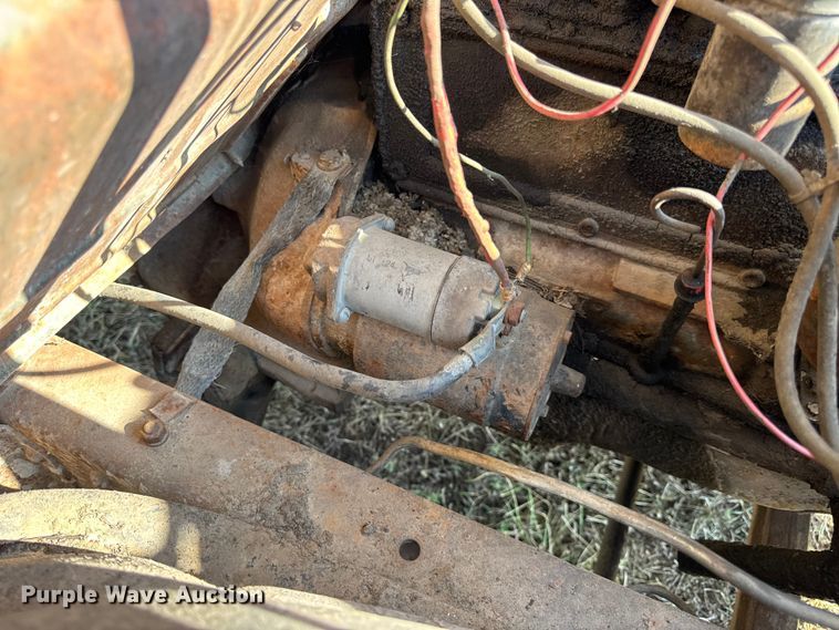 image for item DW6619 1951 GMC flatbed pickup truck