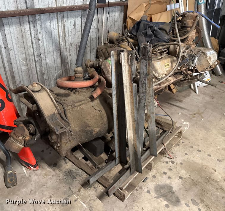 image for item DX5749 Caterpillar 3208 engine