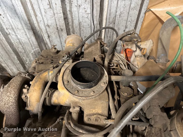 image for item DX5749 Caterpillar 3208 engine