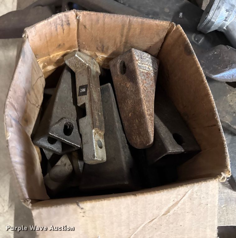 image for item DX5750 Motor grader parts