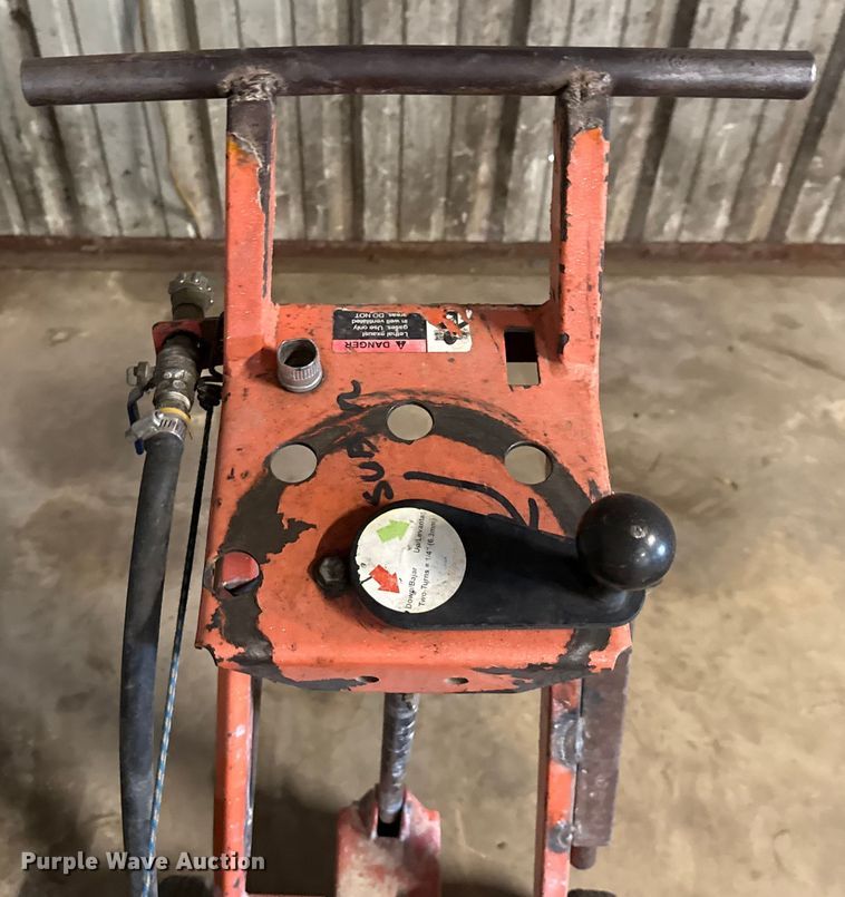 image for item DX5751 Norton Clipper C13PE concrete saw