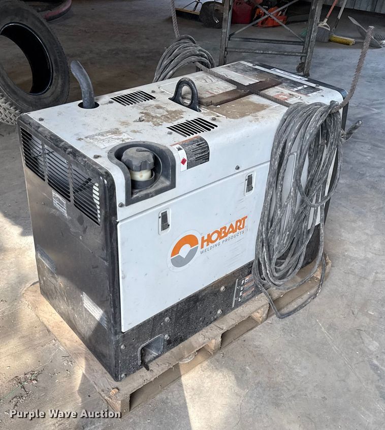image for item DX5752 2020 Hobart Champion Elite 225 welder/generator