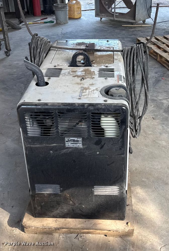 image for item DX5752 2020 Hobart Champion Elite 225 welder/generator