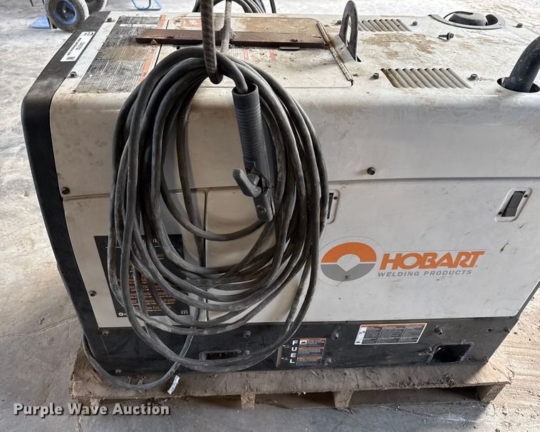 image for item DX5752 2020 Hobart Champion Elite 225 welder/generator