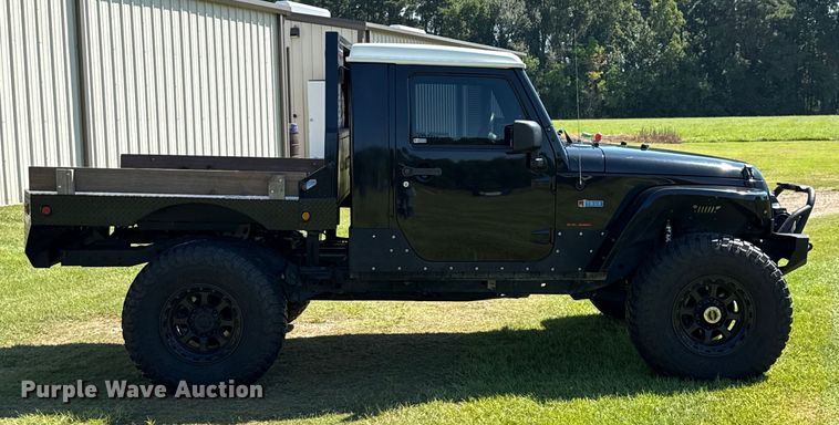 image for item DX5757 2007 Jeep Wrangler flatbed pickup truck