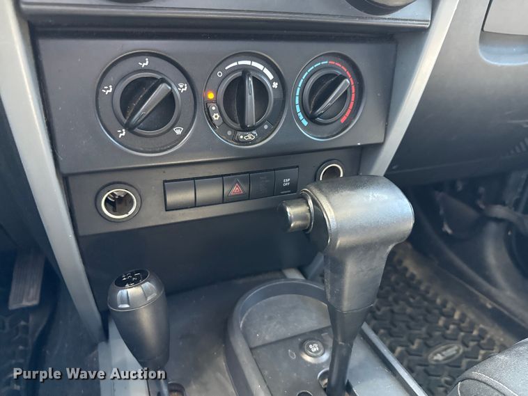 image for item DX5757 2007 Jeep Wrangler flatbed pickup truck