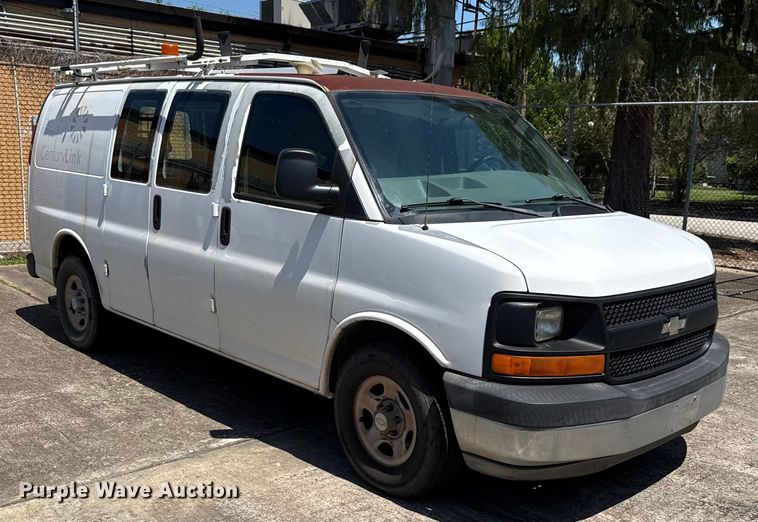 image for item DX5758 2007 Chevrolet Express 1500 van