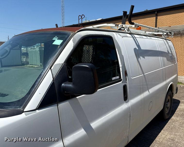 image for item DX5758 2007 Chevrolet Express 1500 van